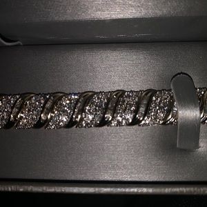 Meet your Posher, Ty